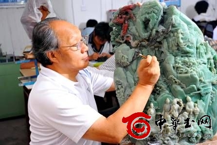 从玉雕艺人到校长