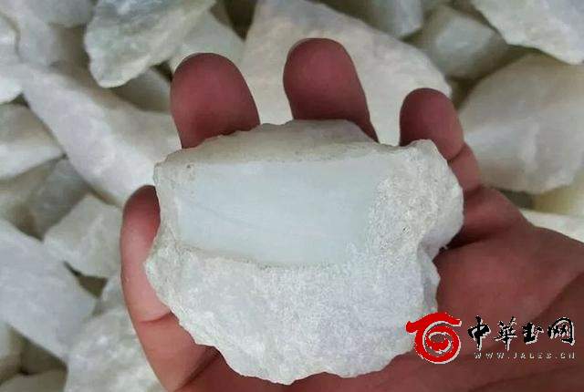 玉矿老板是怎么卖且末料的