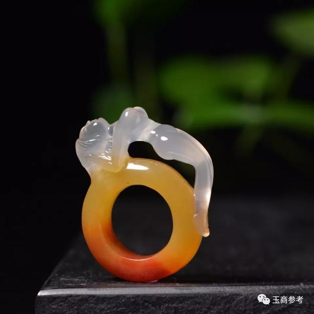 玉是圆的难雕,瓷是方的难烧——玉雕中的圆