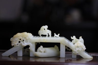 范同生 白玉作品