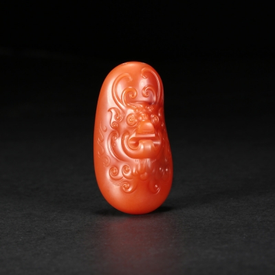 豆中强南红玛瑙玉雕作品