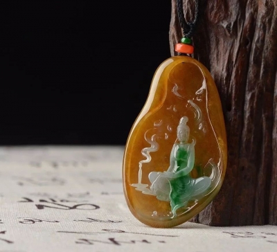 色彩杂乱的翡翠，这样设计后竟然这么美！