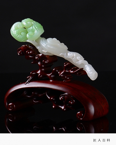冯蒙创作的和田玉翠青作品