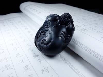 李牧源锦灰堆作品线条流畅简练