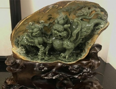 王泽东：醉心玉雕 传承非物质文化遗产