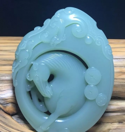 李腊梅,张兵碧玉龙马精神