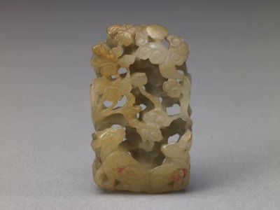 元朝玉器白玉镂雕双兔佩