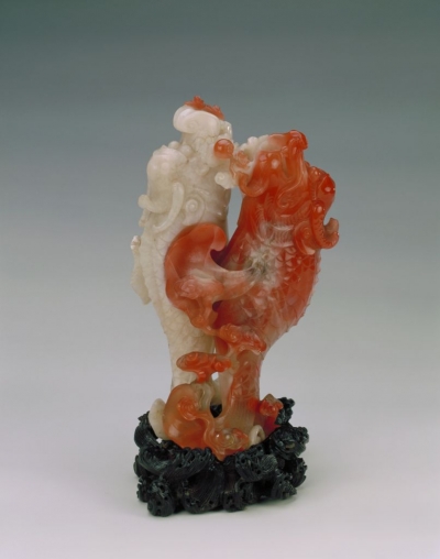 清代玉器红白玛瑙巧做双鱼龙花插