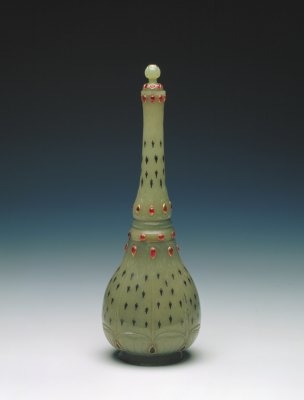 清代玉器痕都斯坦碧玉嵌石瓶