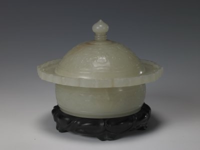 清代玉器白玉夔龙纹唾盂