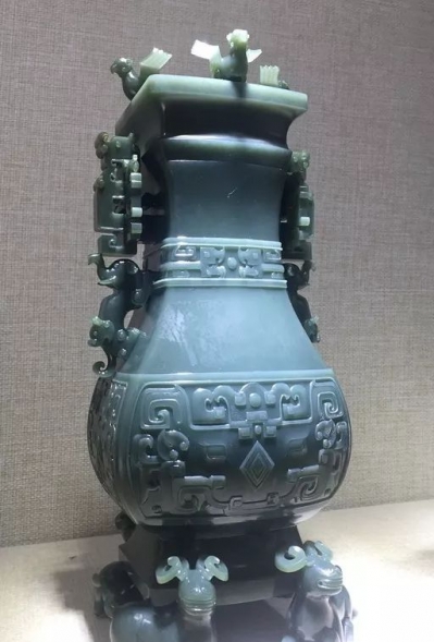 韩永强青玉四羊方壶