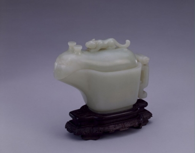清代玉器　青玉御题觥