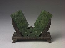 清代玉器碧玉兽面纹双筒形花插