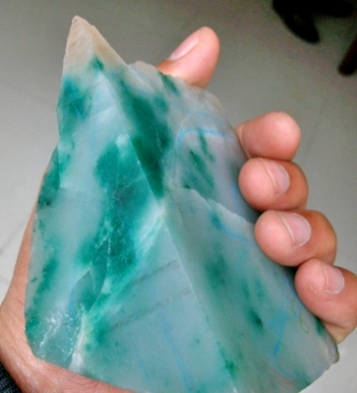 南阳独山玉矿图片独山玉原石标本