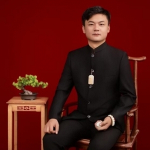 冯士行