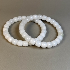 独山玉奶白色老型珠直切手链24颗
