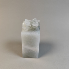 独山玉透水黑白青花方章螭龙印章